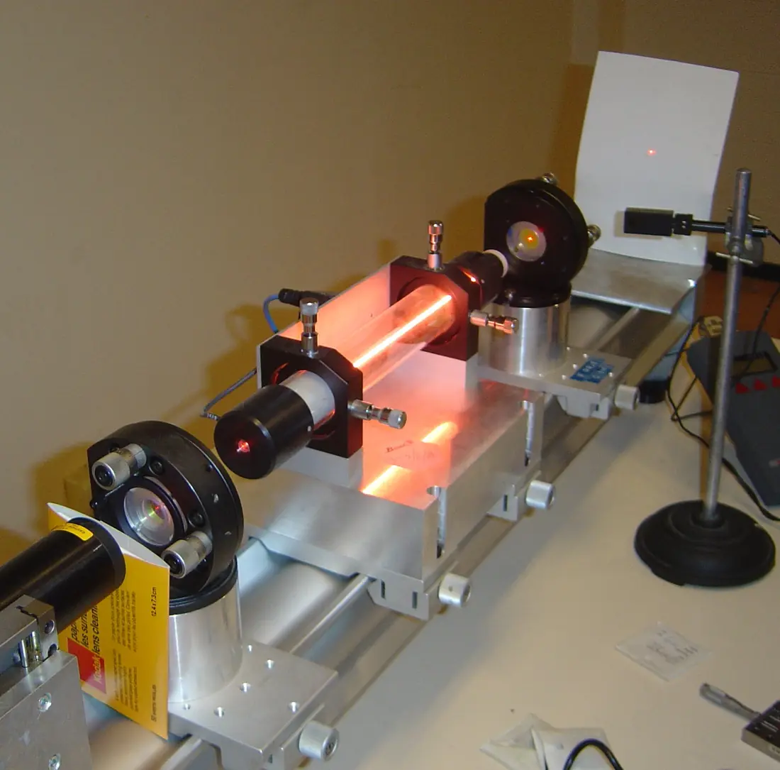 Die erste Demonstration des funktionierenden Lasers — California, USA