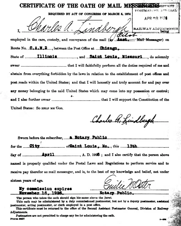 Charles Lindbergh landet in der Nähe von Paris — Paris, France