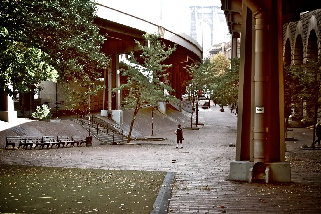Eröffnung der Brooklyn Bridge — New York City, USA