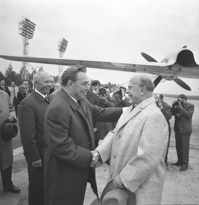 Warsaw Pact Invades Czechoslovakia — Czechoslovakia