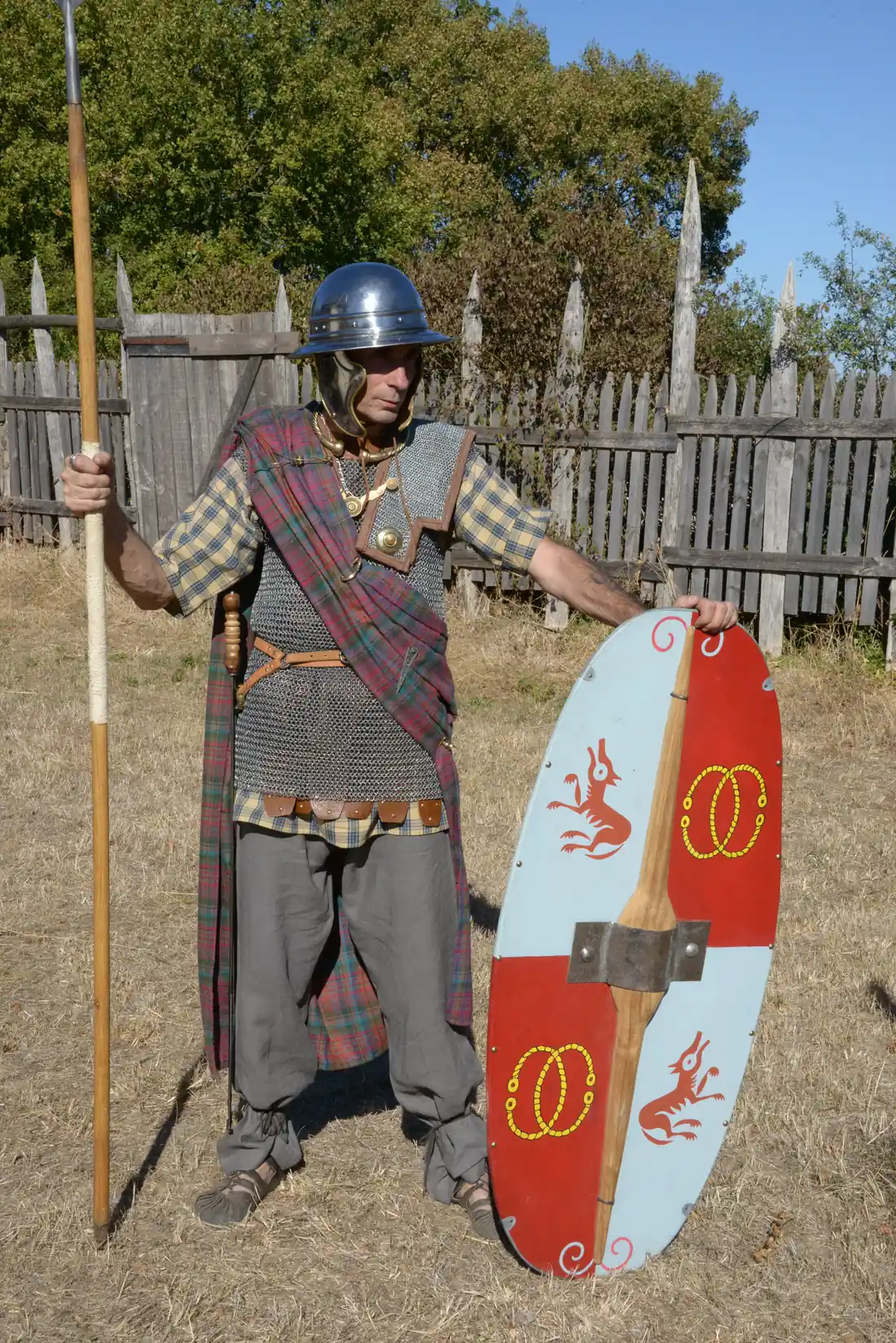 Vercingétorix se rend à César, mettant fin aux guerres gauloises — Gaul (modern France)