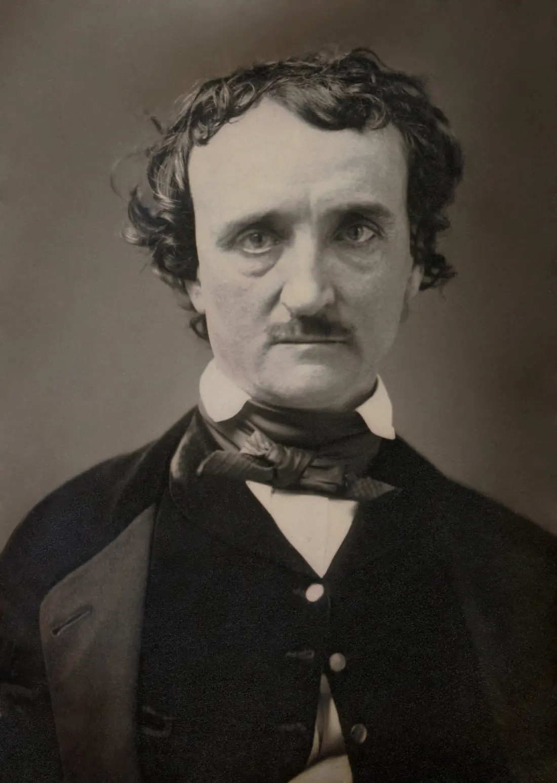 Edgar Allan Poe trouvé en état de delirium – dernière apparition avant sa mort mystérieuse — Baltimore, Maryland, USA