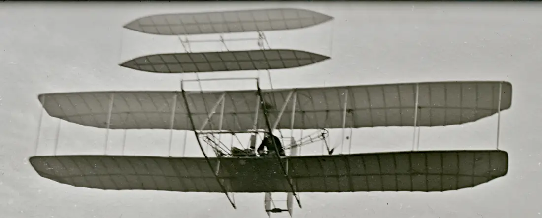 Wright Brothers Set 24‑Mile Flight Record — Kitty Hawk, United States