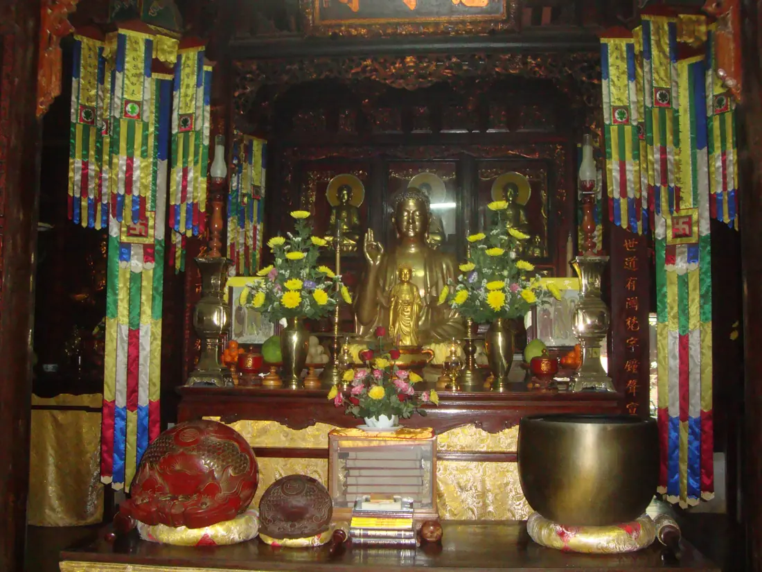 Naissance de Thích Nhất Hạnh, futur porte-parole bouddhiste de la paix mondiale — Thừa Thiên–Huế Province, Vietnam